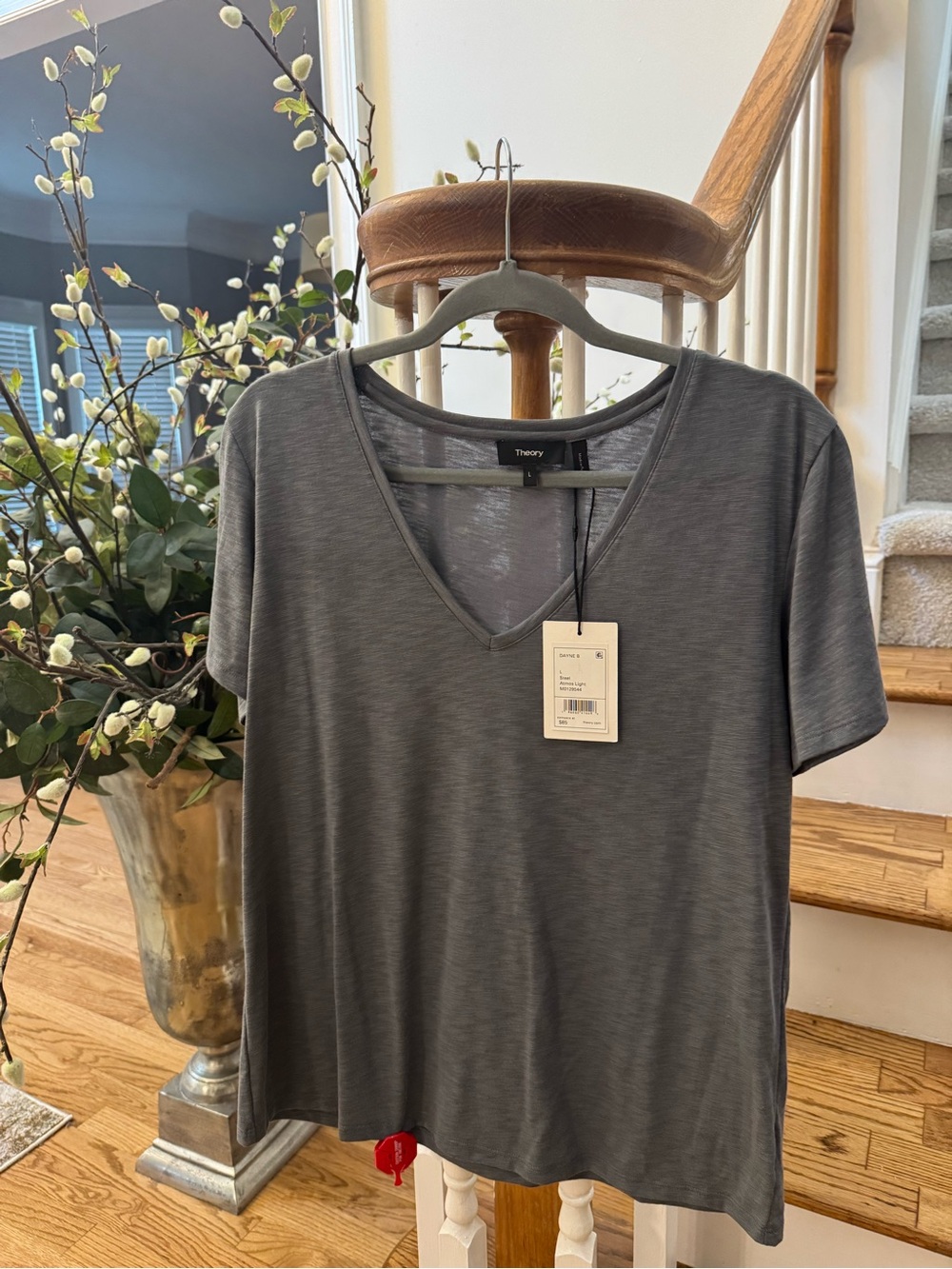 Theory Short Sleeve V-Neck Tee in Gray